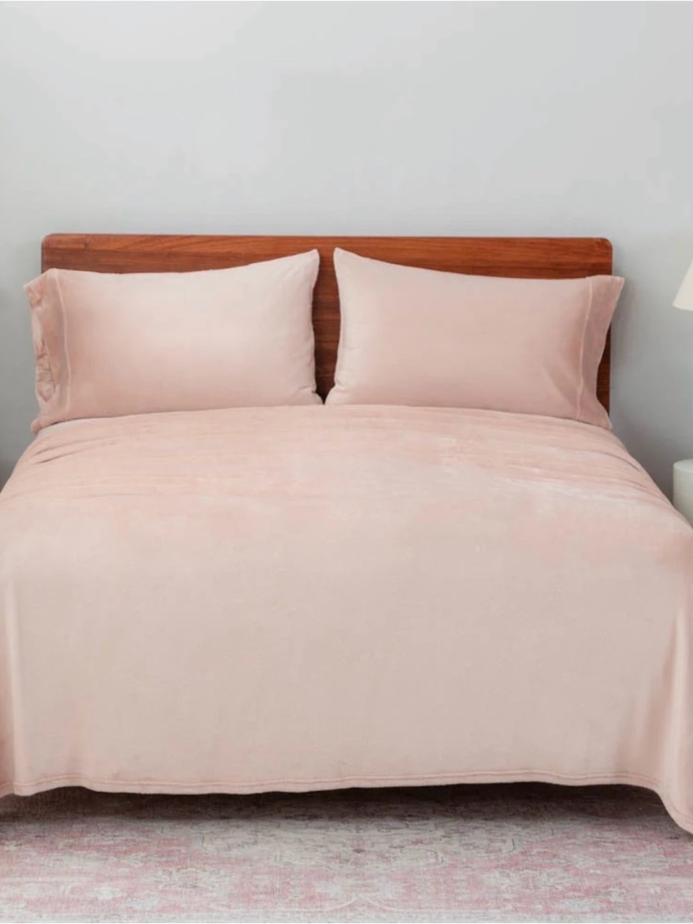NWT Berkshire VelvetSoft Sheet Set in Blush